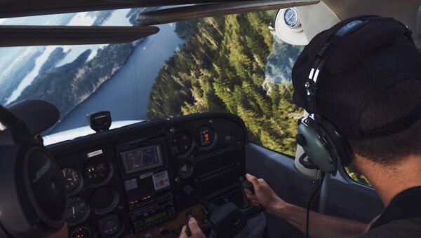 The 2026 Guide to Experiencing the World’s Most Scenic Flight Routes